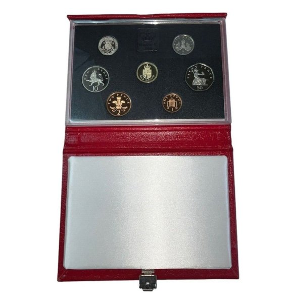 UK PROOF COIN Collection Set Original ROYAL MINT Leather 1988 Queen Elizabeth - Picture 2 of 10